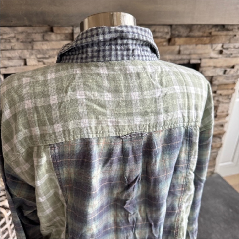 American Eagle Outfitters Blue Cream Button Down Shirt - Picture 5 of 15